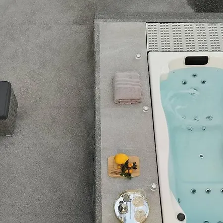 Sunset Avenue For Couple W/ Jacuzzi Hot Water *