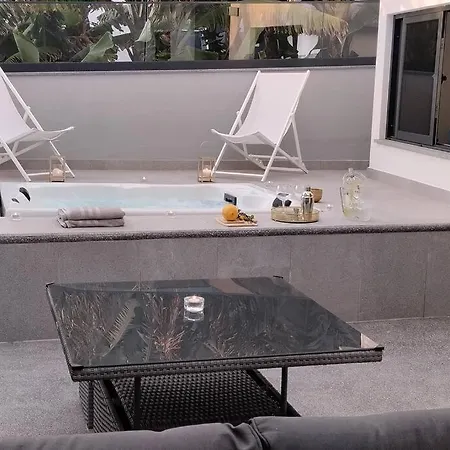 Sunset Avenue For Couple W/ Jacuzzi Hot Water