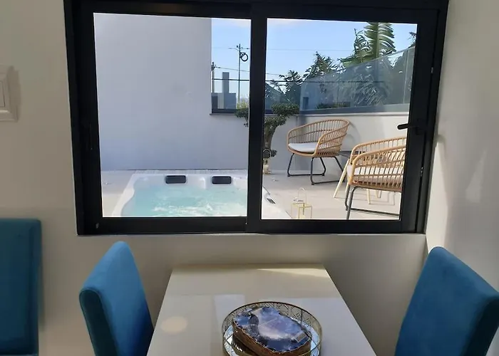 Sunset Avenue For Couple W/ Jacuzzi Hot Water *