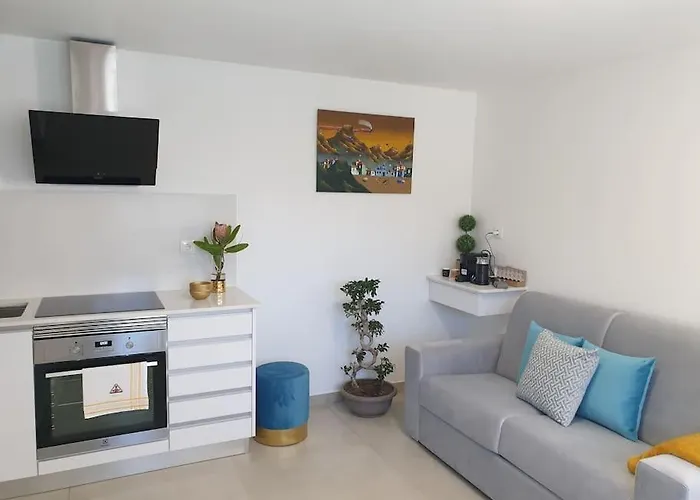 בית נופש Sunset Avenue For Couple W/ Jacuzzi Hot Water