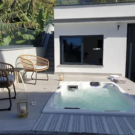 Sunset Avenue For Couple W/ Jacuzzi Hot Water *