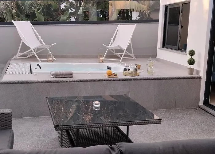 Sunset Avenue For Couple W/ Jacuzzi Hot Water